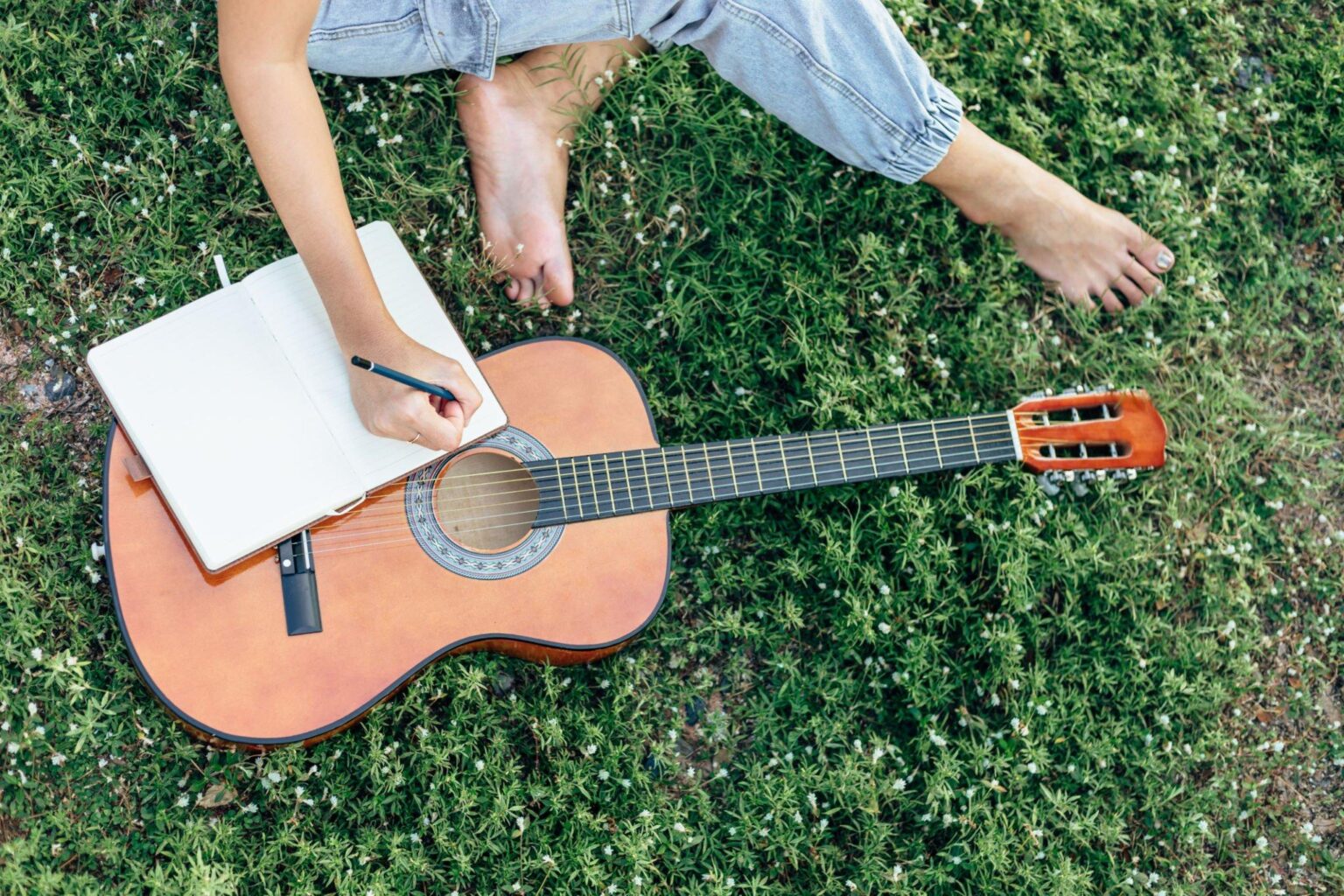 how-to-write-song-lyrics-that-tell-a-story